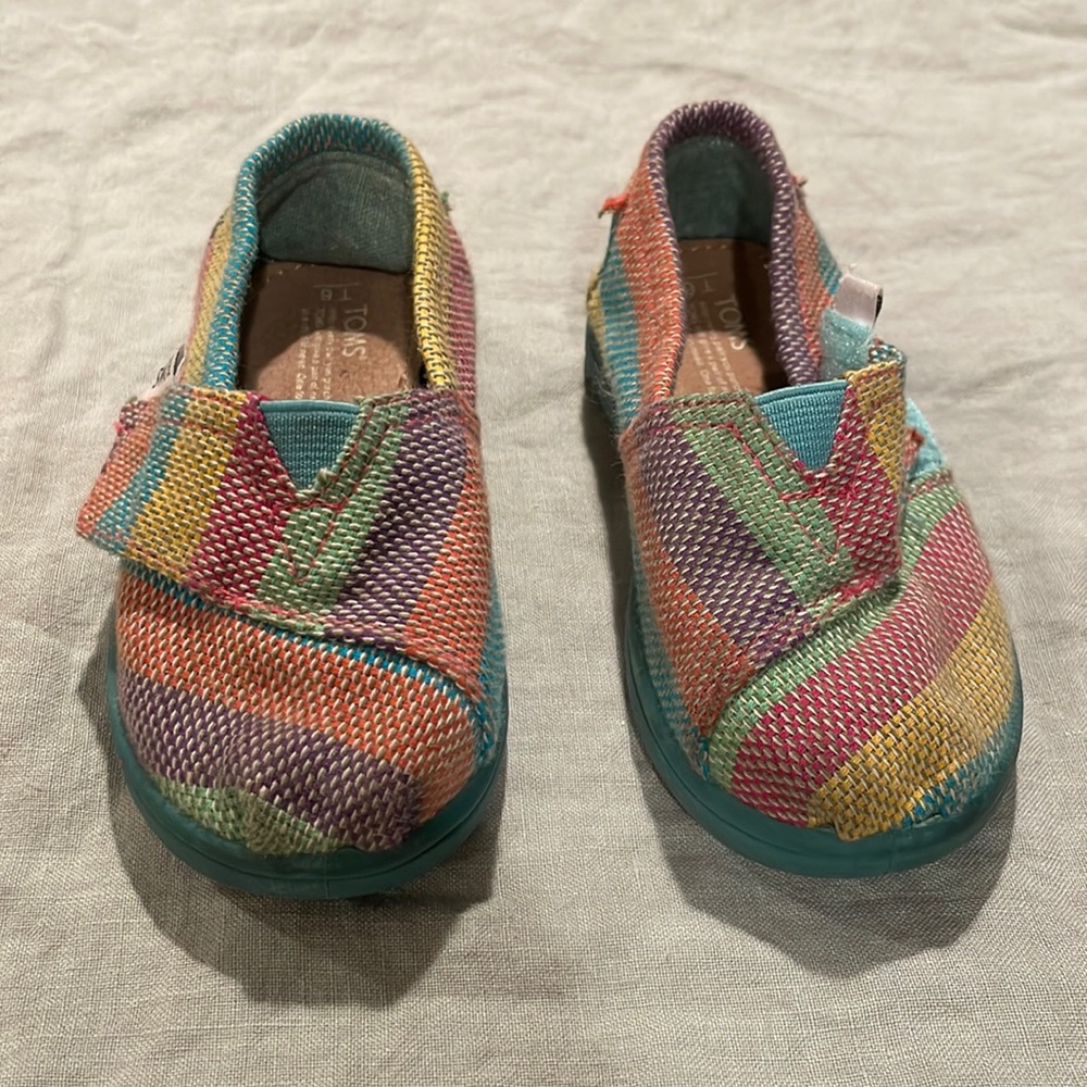 Rainbow Tom’s